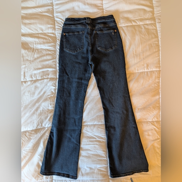 Pilcro Stretchy Flare Jeans Size 30 Tall - Picture 6 of 6